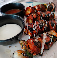 Tandoori momos with dipping sauces